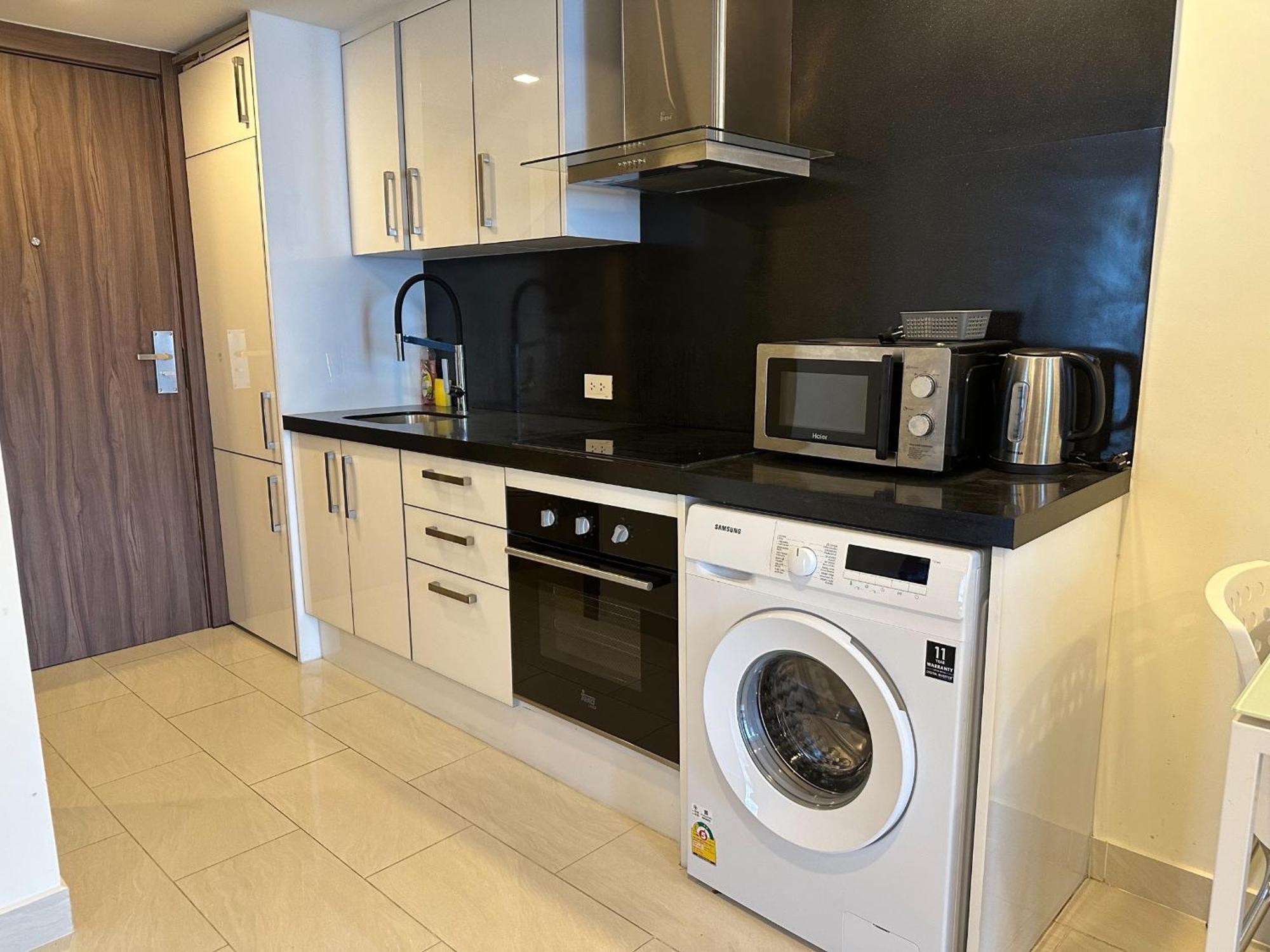 Grand Avenue Condo By Bormon Pattaya Extérieur photo